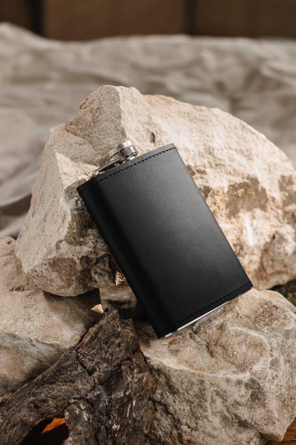 Фляга в чохлі зі шкіри Crazy Horse