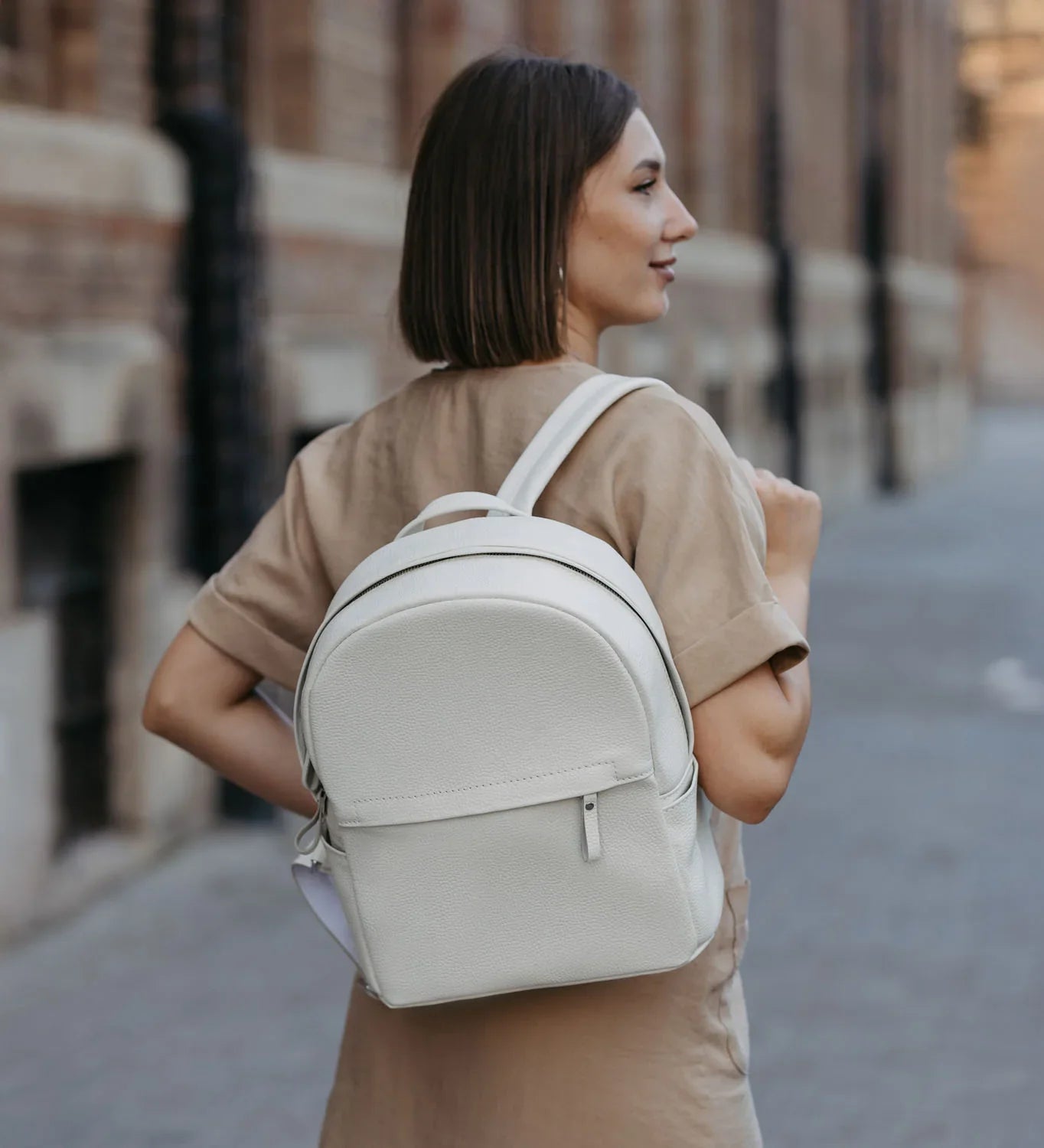 Жіночий каркасний рюкзак із зернистої шкіри | GraceBack