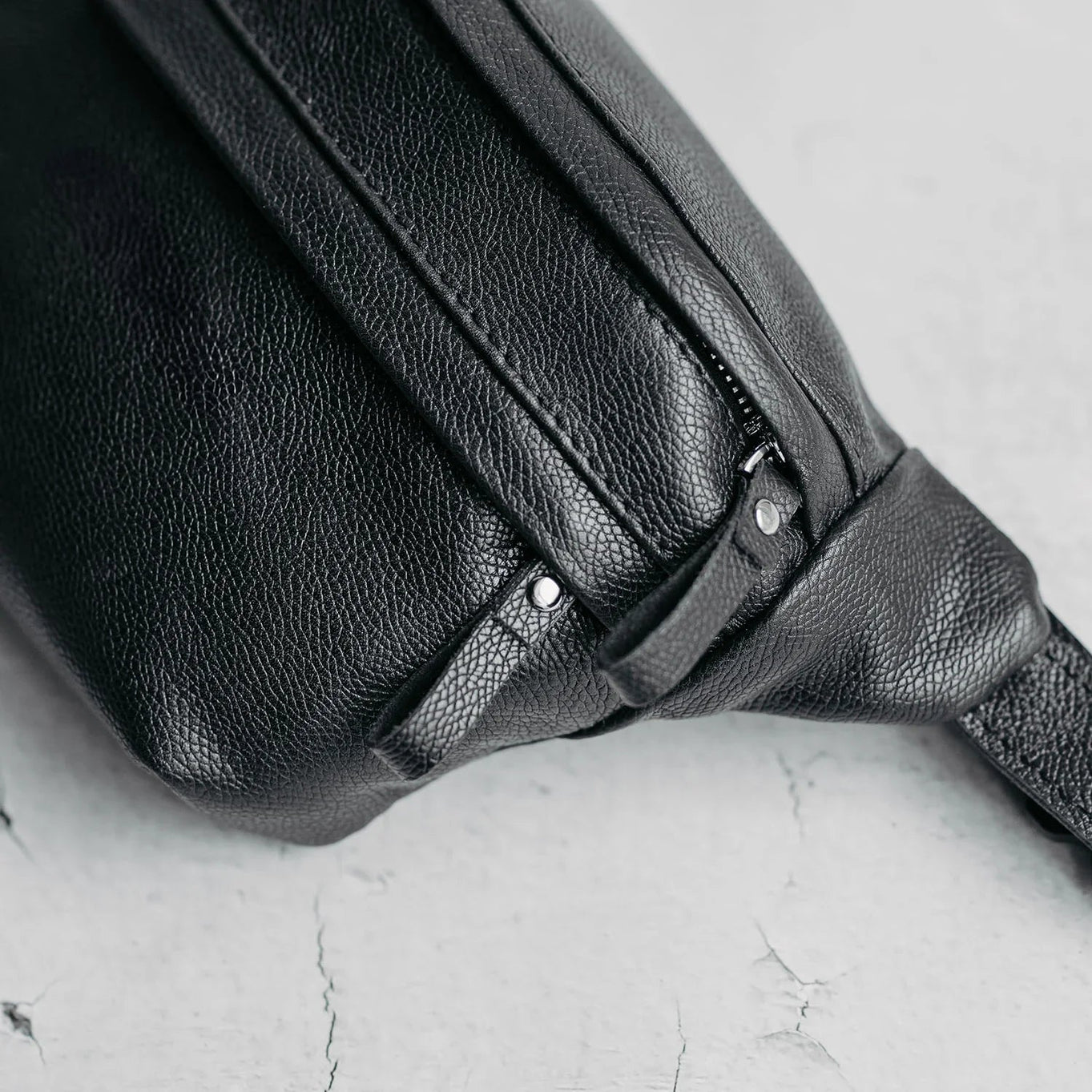 Leather Waist Bag with Zipper | Grainy Black - Skin and Skin