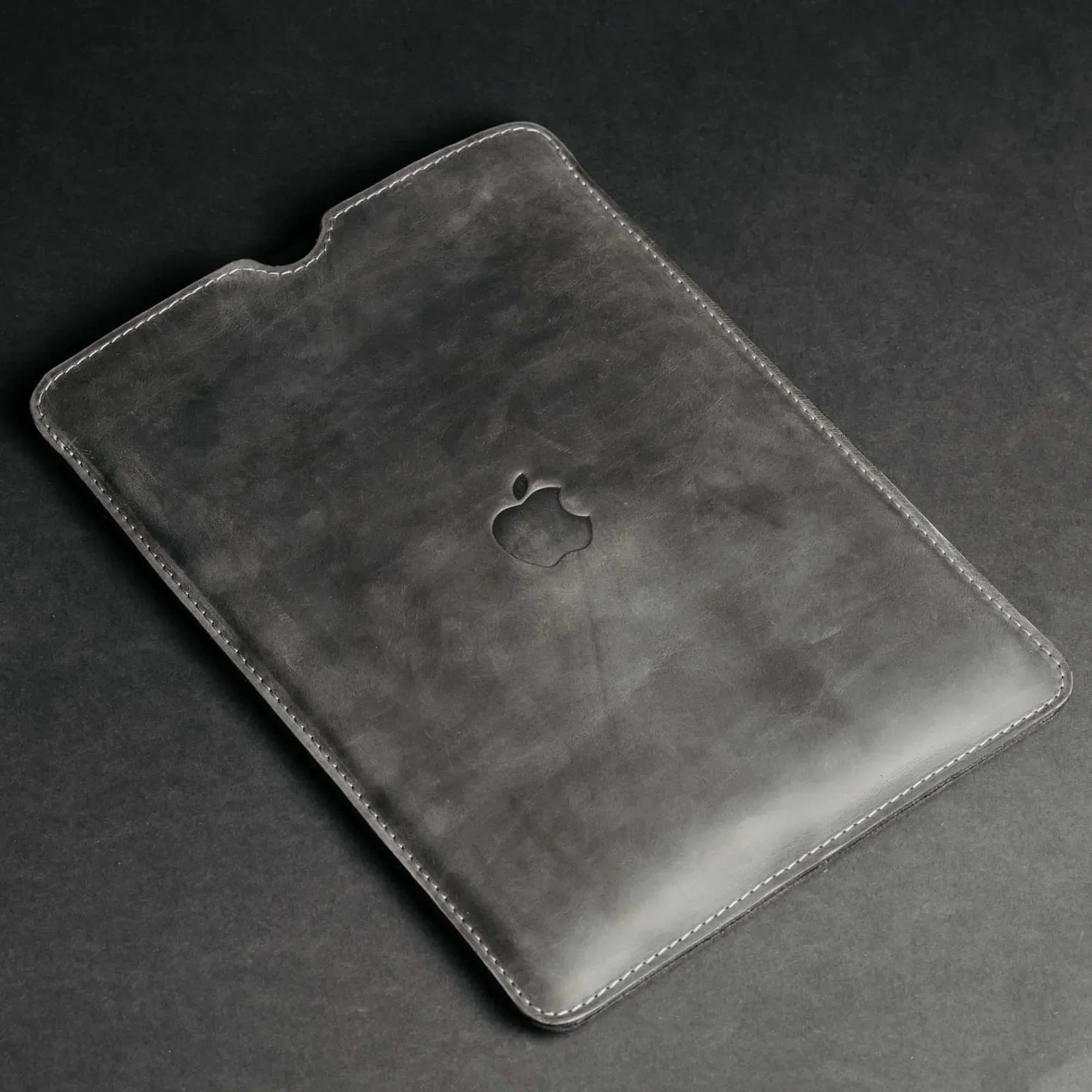 Чохол Flatcase для MacBook зі шкіри Crazy Horse | З відкритим краєм для зарядки