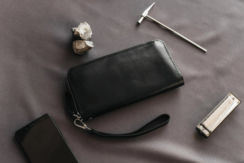 Zip Leather Clutch Wallet | Smooth Black - Skin and Skin