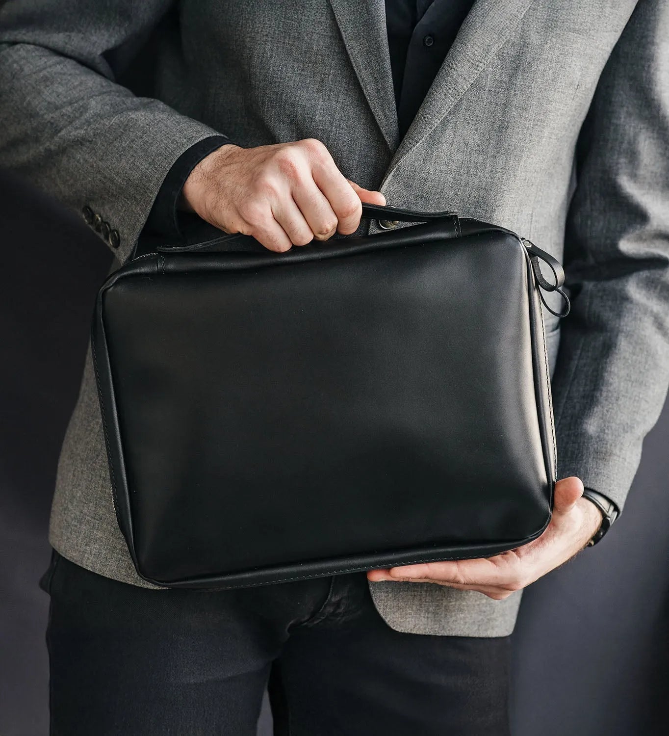 Папка-органайзер А4 на блискавці з гладкої шкіри