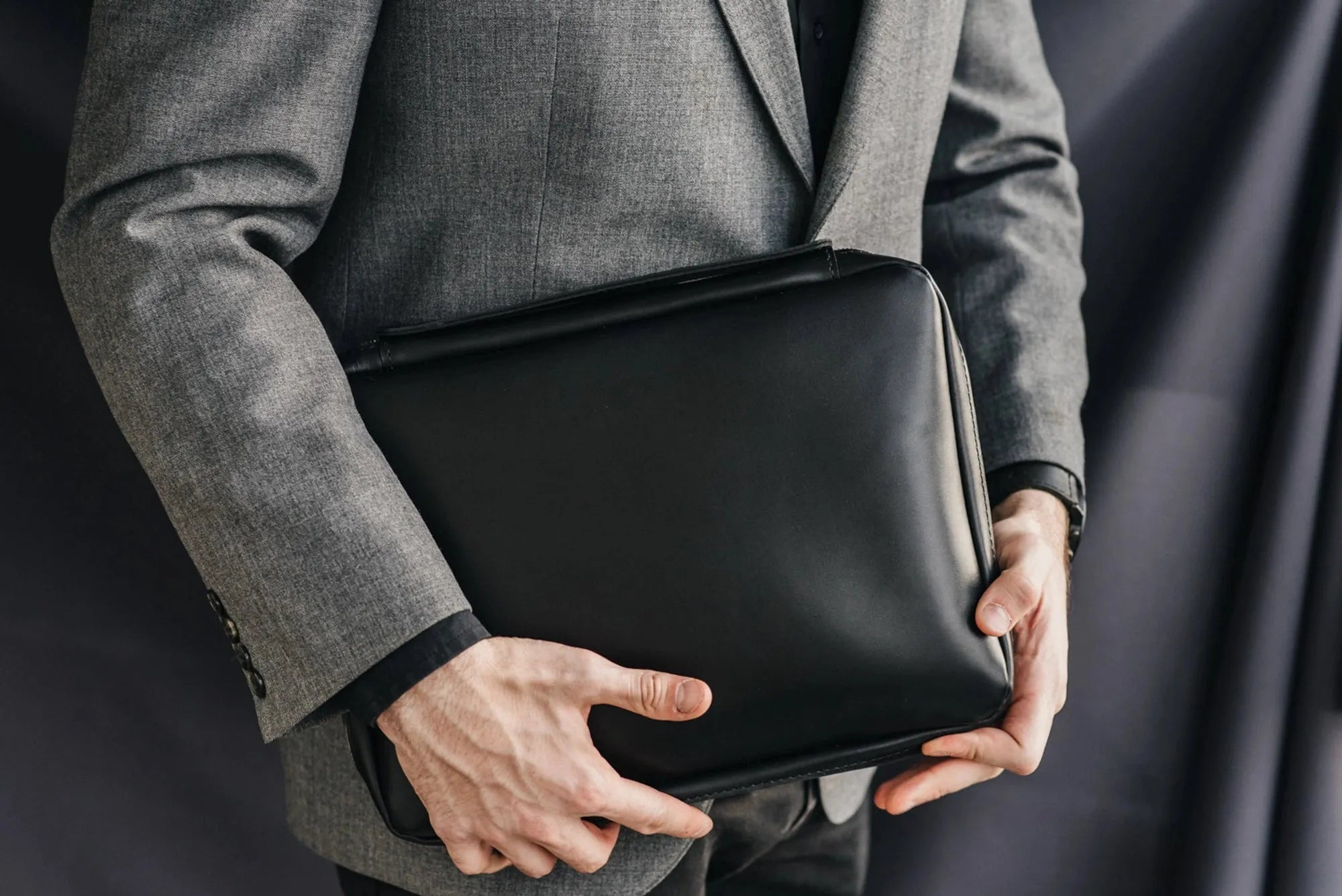 Leather A4 Tech Folio Organizer | Black - Skin and Skin