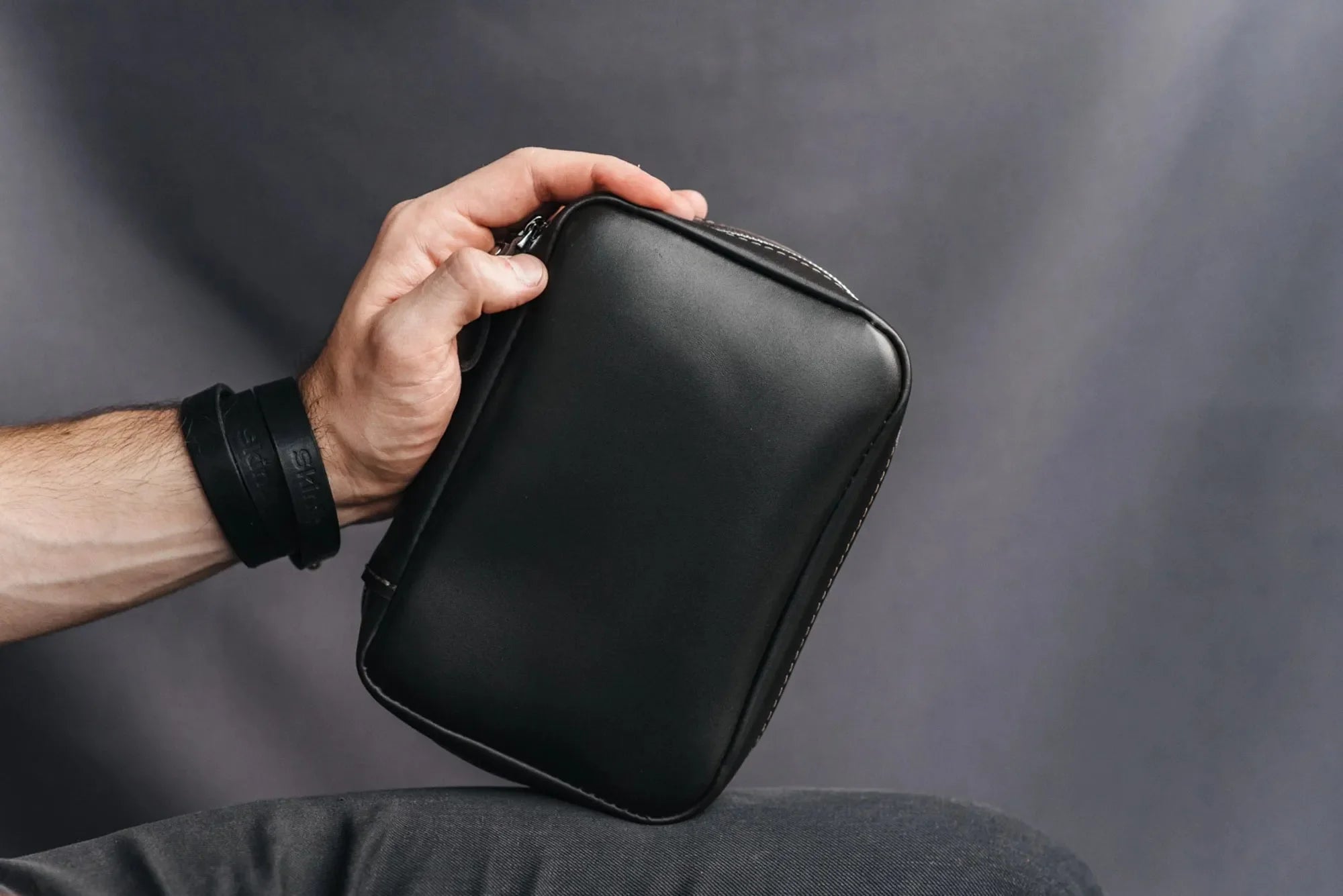 Zippered Leather Organizer for Cables and Tech | Black - Skin and Skin