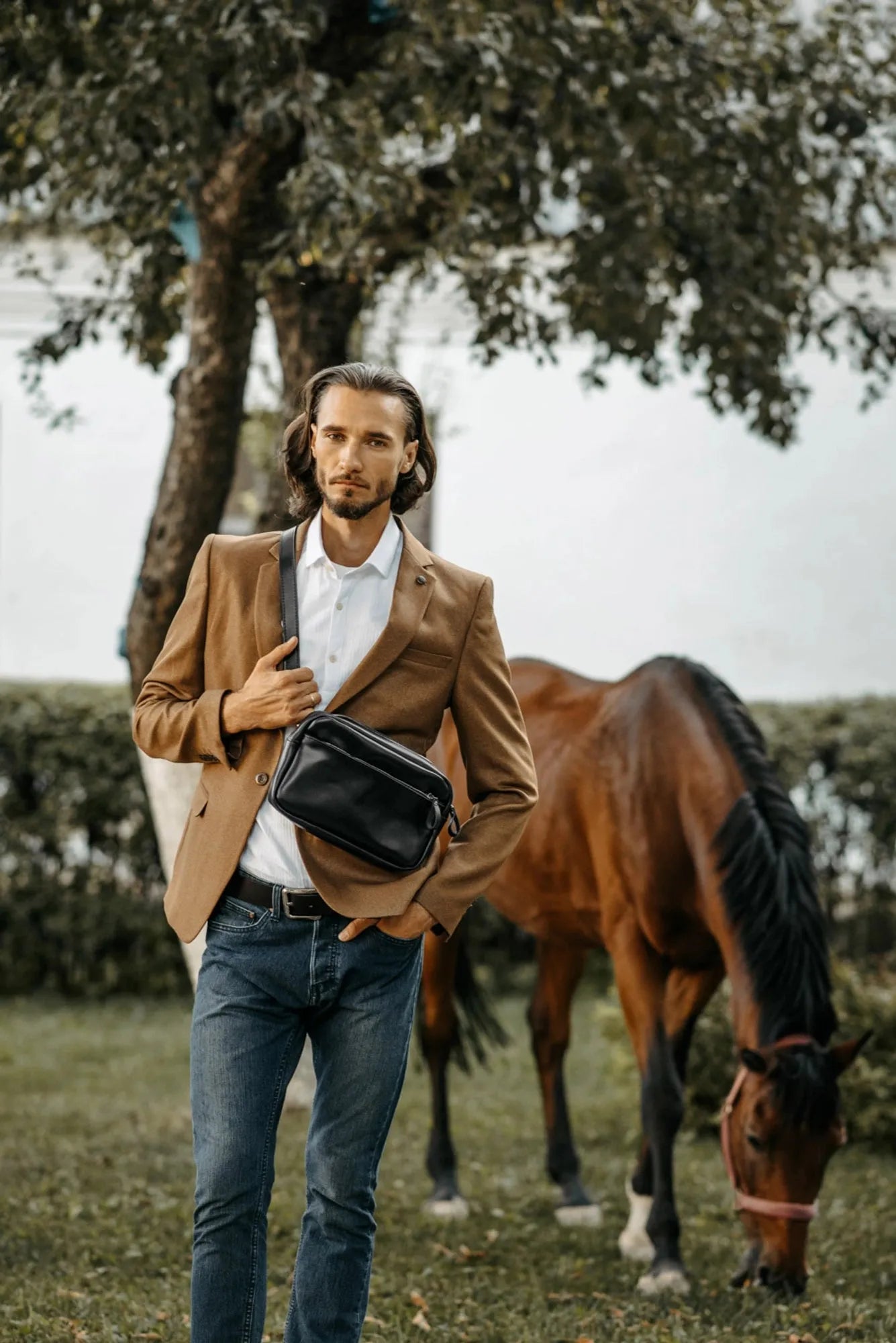 Leather Crossbody Bag with Zipper | Smooth Black - Skin and Skin