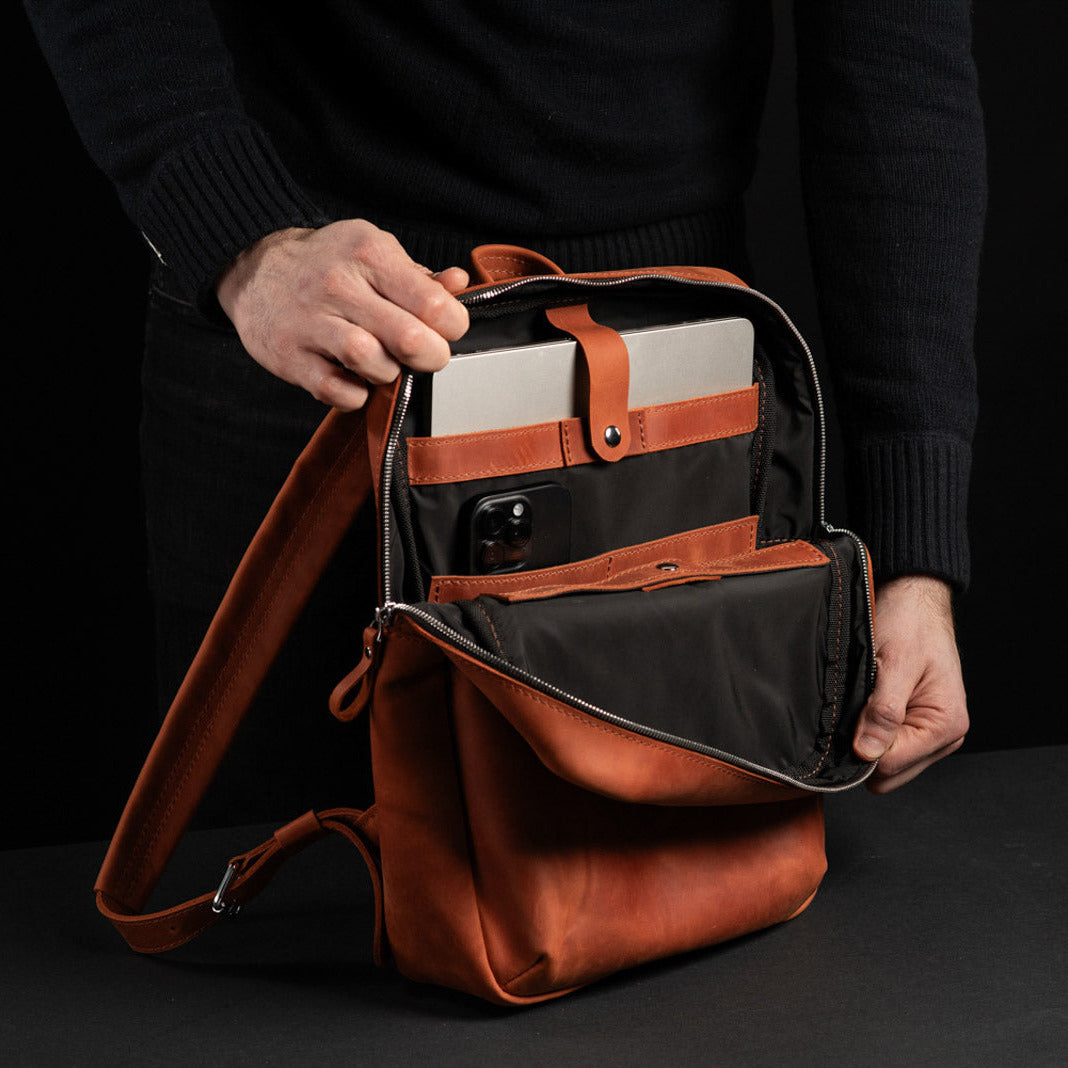 Рюкзак Nomad у зернистій шкірі – для ноутбуків 15.6/17''