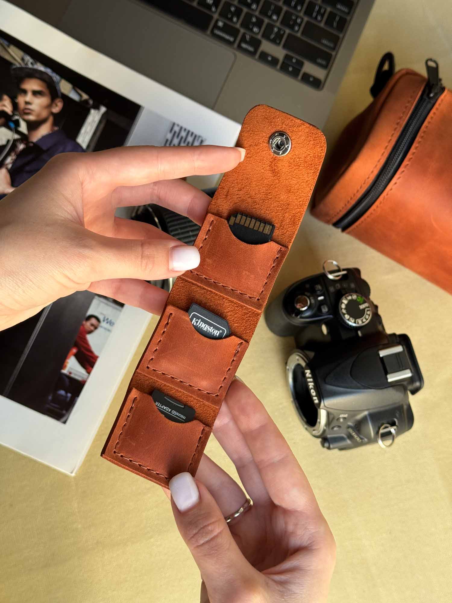 Шкіряний картхолдер для SD-карт на 3 слоти | Компактний органайзер