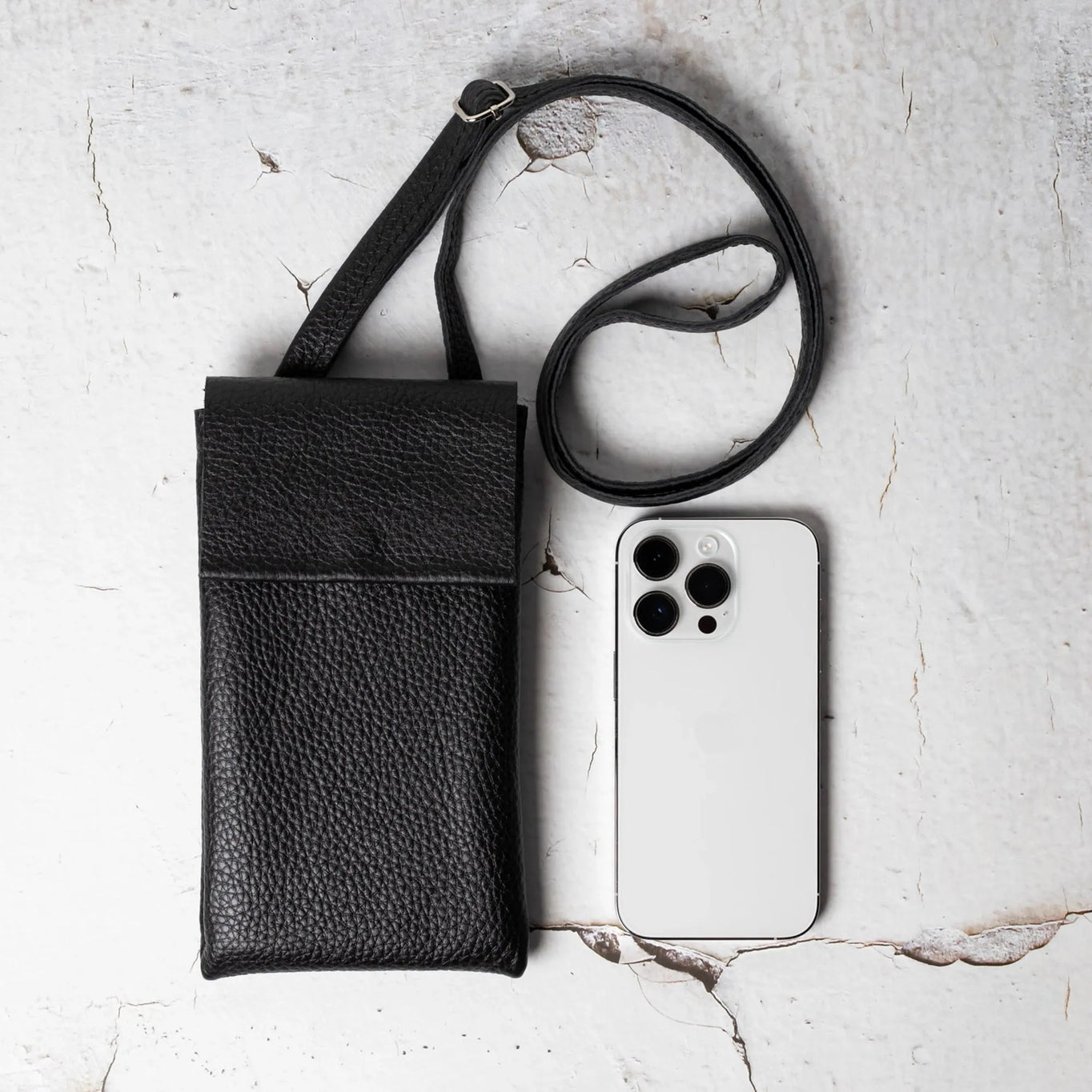 Full grain Leather Phone Bag | Graini Black - Skin and Skin