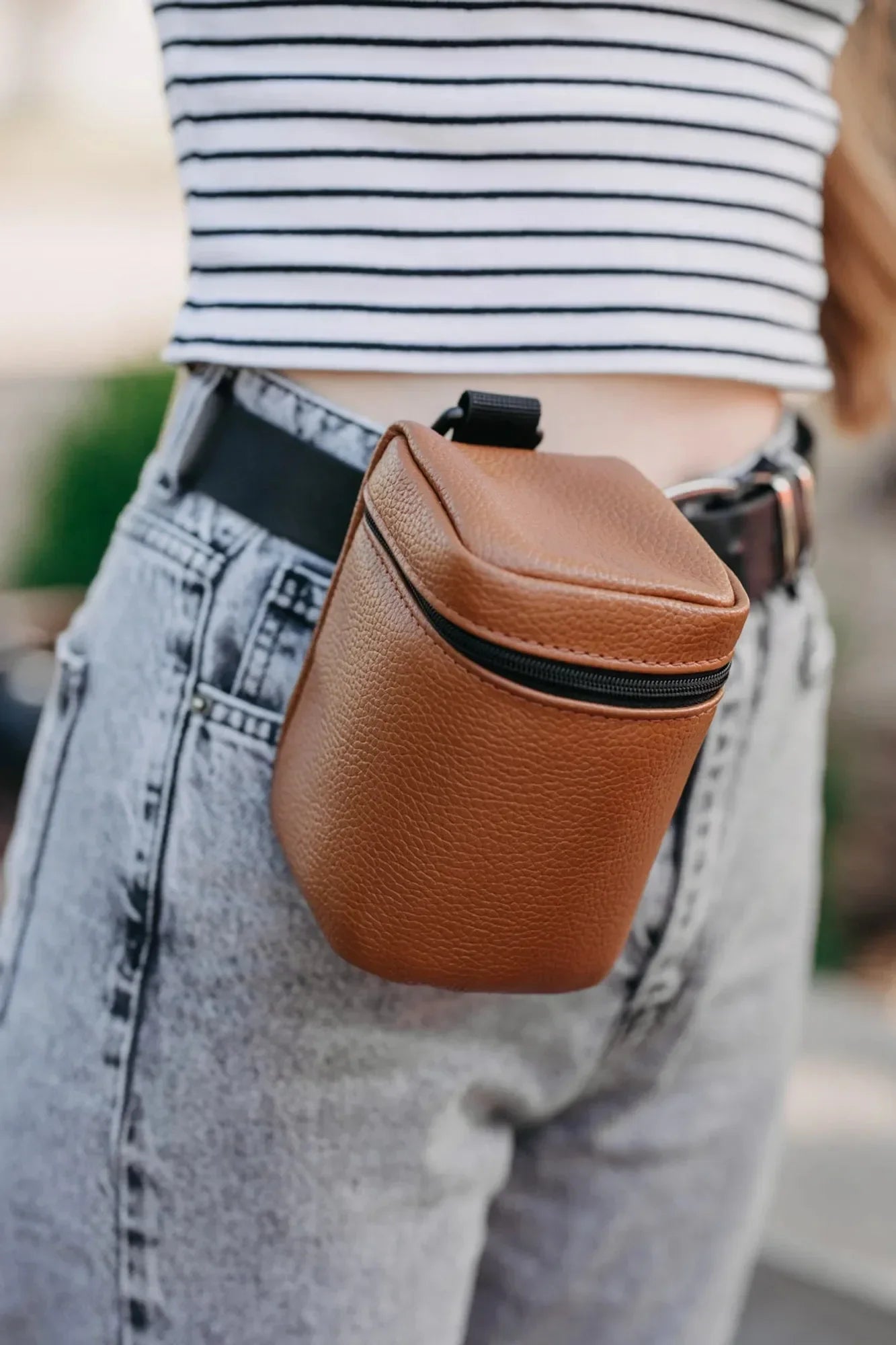 Full-Grain Leather Camera Lens Case | Cognac - Skin and Skin