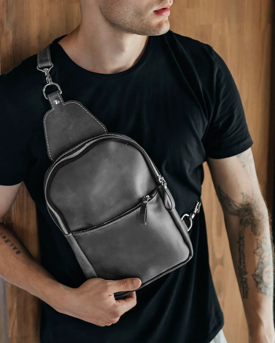 Сумка-слінг зі шкіри Crazy Horse